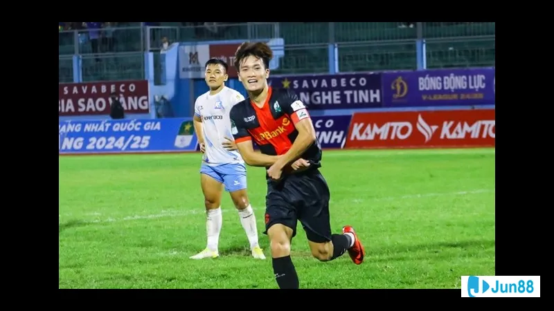 Ninh Bình FC trở lại V.League 2025/26: Hoàng Đức lĩnh xướng 7 nguyen hoang duc ganh ninh binh fc